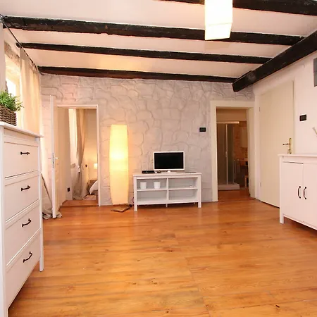Biancorosa Apartment *